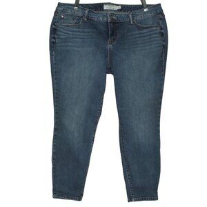 Torrid Jeans Womens 20 x 27" Crop Medium Wash Boyfriend Cut 202087 cropped